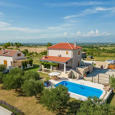 Pan Zadarvillas