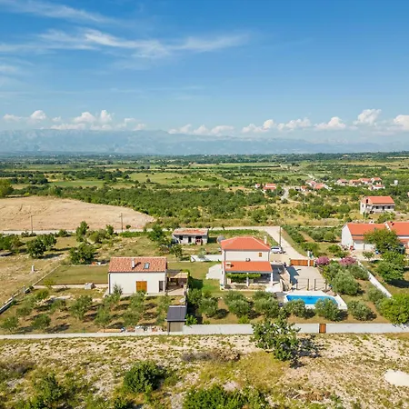 Pan Zadarvillas וילה *