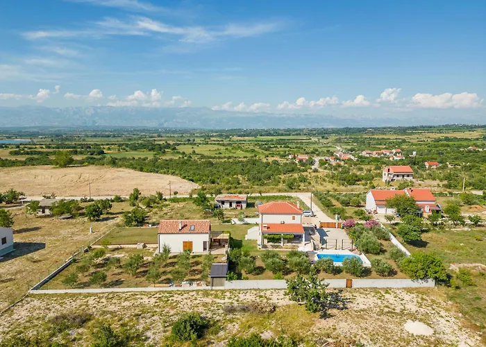 Pan Zadarvillas Vila *